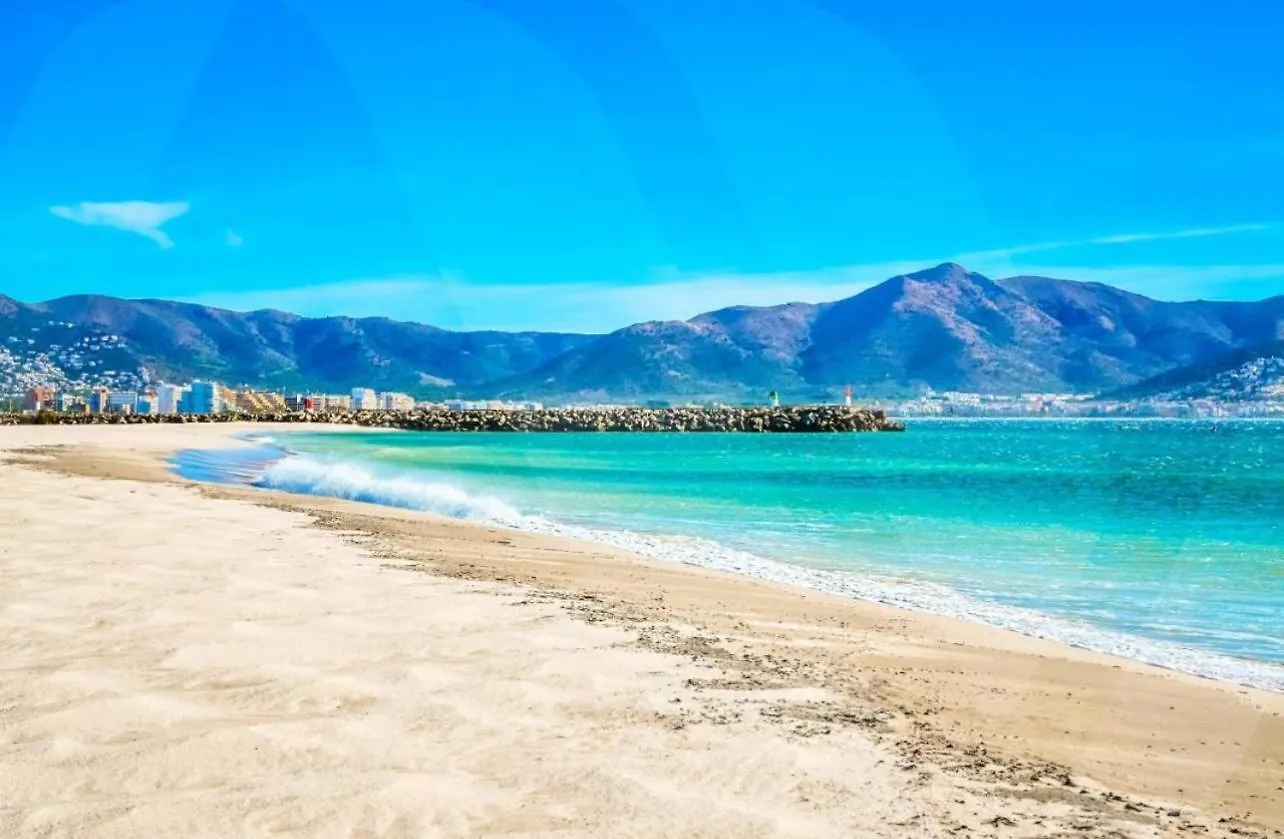 Apartamento C Frente Al Canal Con Terraza Empuriabrava 0*,  Spagna